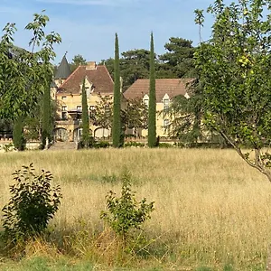 https://chateau-le-perchoir.hotels-rhonealpes.com